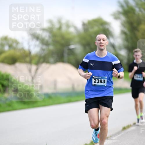 07.04.2024 - 43. Internationalen Wilhelmsburger Insellauf Dr. Thomas Lammeyer http://msf.ph/oto/6046941 07.04.2024 11:08:42 Laufen 2393 meine-sportfotos.de