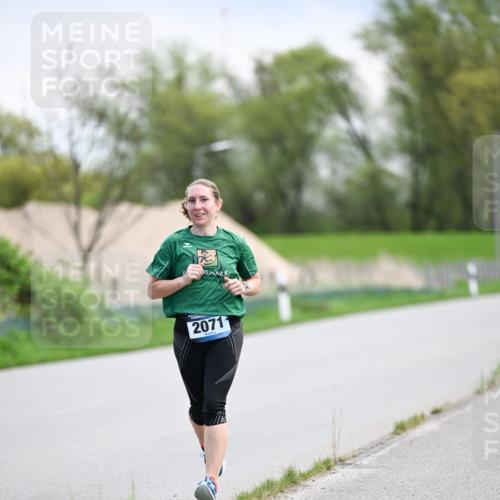 07.04.2024 - 43. Internationalen Wilhelmsburger Insellauf Dr. Thomas Lammeyer http://msf.ph/oto/6047031 07.04.2024 11:09:01 Laufen 2071 meine-sportfotos.de