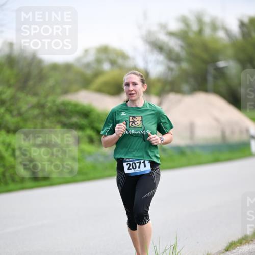 07.04.2024 - 43. Internationalen Wilhelmsburger Insellauf Dr. Thomas Lammeyer http://msf.ph/oto/6047050 07.04.2024 11:09:02 Laufen 2071 meine-sportfotos.de