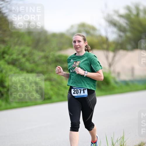07.04.2024 - 43. Internationalen Wilhelmsburger Insellauf Dr. Thomas Lammeyer http://msf.ph/oto/6047057 07.04.2024 11:09:02 Laufen 2071 meine-sportfotos.de