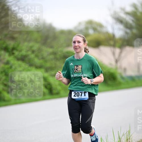 07.04.2024 - 43. Internationalen Wilhelmsburger Insellauf Dr. Thomas Lammeyer http://msf.ph/oto/6047059 07.04.2024 11:09:03 Laufen 2071 meine-sportfotos.de