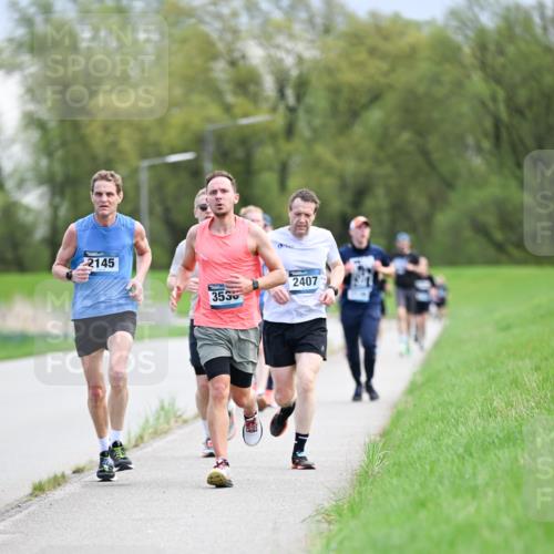 07.04.2024 - 43. Internationalen Wilhelmsburger Insellauf Dr. Thomas Lammeyer http://msf.ph/oto/6047063 07.04.2024 11:09:05 Laufen 2145, 3536, 2407 meine-sportfotos.de
