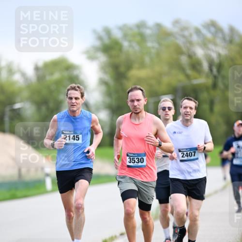 07.04.2024 - 43. Internationalen Wilhelmsburger Insellauf Dr. Thomas Lammeyer http://msf.ph/oto/6047102 07.04.2024 11:09:07 Laufen 2145, 3530, 2407 meine-sportfotos.de
