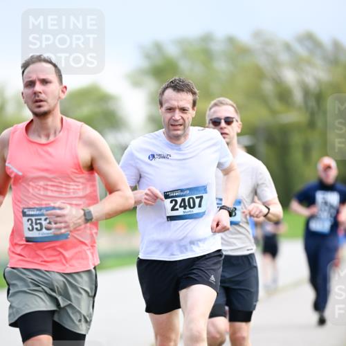 07.04.2024 - 43. Internationalen Wilhelmsburger Insellauf Dr. Thomas Lammeyer http://msf.ph/oto/6047128 07.04.2024 11:09:09 Laufen 353, 2407 meine-sportfotos.de