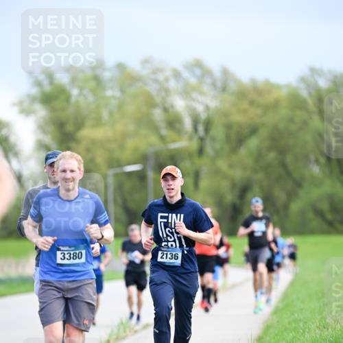 07.04.2024 - 43. Internationalen Wilhelmsburger Insellauf Dr. Thomas Lammeyer http://msf.ph/oto/6047145 07.04.2024 11:09:12 Laufen 3380, 2136 meine-sportfotos.de