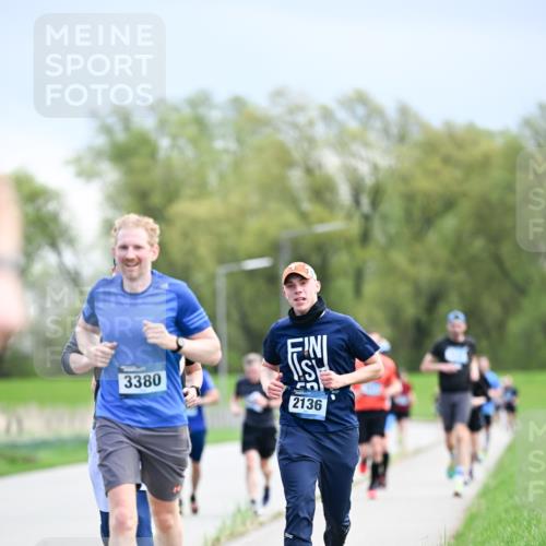 07.04.2024 - 43. Internationalen Wilhelmsburger Insellauf Dr. Thomas Lammeyer http://msf.ph/oto/6047147 07.04.2024 11:09:12 Laufen 3380, 2136 meine-sportfotos.de