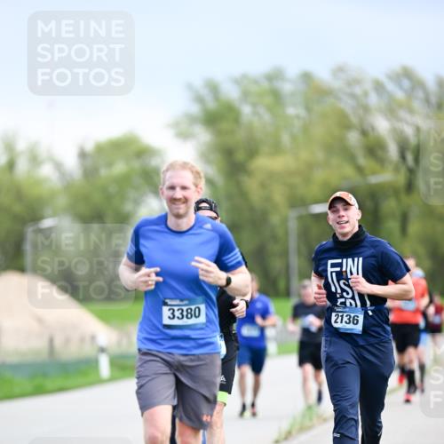 07.04.2024 - 43. Internationalen Wilhelmsburger Insellauf Dr. Thomas Lammeyer http://msf.ph/oto/6047158 07.04.2024 11:09:12 Laufen 3380, 2136 meine-sportfotos.de