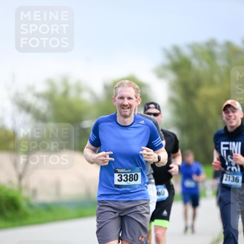 07.04.2024 - 43. Internationalen Wilhelmsburger Insellauf Dr. Thomas Lammeyer http://msf.ph/oto/6047165 07.04.2024 11:09:13 Laufen 3380, 2136 meine-sportfotos.de