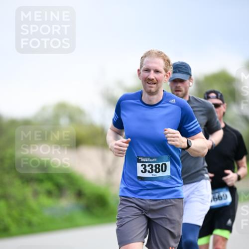 07.04.2024 - 43. Internationalen Wilhelmsburger Insellauf Dr. Thomas Lammeyer http://msf.ph/oto/6047177 07.04.2024 11:09:14 Laufen 43, 3380, 669 meine-sportfotos.de