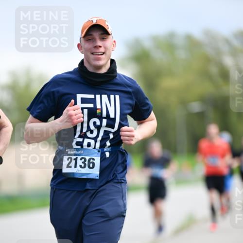 07.04.2024 - 43. Internationalen Wilhelmsburger Insellauf Dr. Thomas Lammeyer http://msf.ph/oto/6047195 07.04.2024 11:09:16 Laufen 2136 meine-sportfotos.de