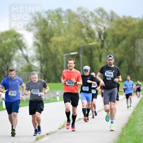 07.04.2024 - 43. Internationalen Wilhelmsburger Insellauf Dr. Thomas Lammeyer http://msf.ph/oto/6047201 07.04.2024 11:09:17 Laufen 2504, 3979, 3657, 2628, 745, 3640 meine-sportfotos.de