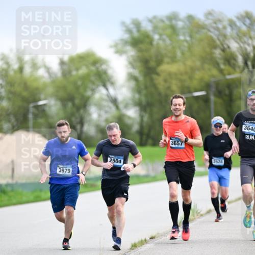 07.04.2024 - 43. Internationalen Wilhelmsburger Insellauf Dr. Thomas Lammeyer http://msf.ph/oto/6047215 07.04.2024 11:09:18 Laufen 3979, 2504, 3657, 2628, 3640 meine-sportfotos.de
