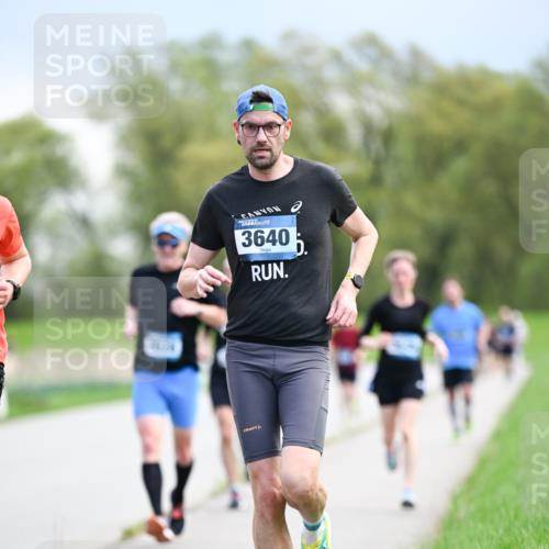 07.04.2024 - 43. Internationalen Wilhelmsburger Insellauf Dr. Thomas Lammeyer http://msf.ph/oto/6047248 07.04.2024 11:09:21 Laufen 3640 meine-sportfotos.de