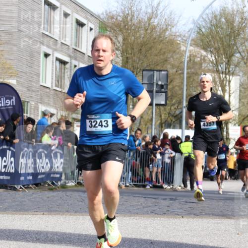 07.04.2024 - 43. Internationalen Wilhelmsburger Insellauf Strokosch-Dieckow http://msf.ph/oto/6047250 07.04.2024 11:20:44 Ziel 2406, 3243, 3661, 3950, 4049, 4339, 4357, 4359 meine-sportfotos.de