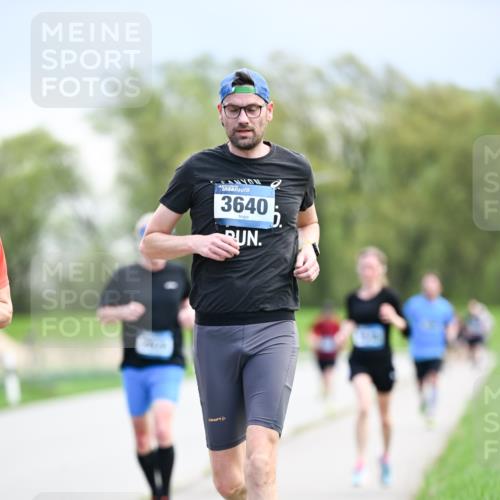 07.04.2024 - 43. Internationalen Wilhelmsburger Insellauf Dr. Thomas Lammeyer http://msf.ph/oto/6047254 07.04.2024 11:09:21 Laufen 3640 meine-sportfotos.de