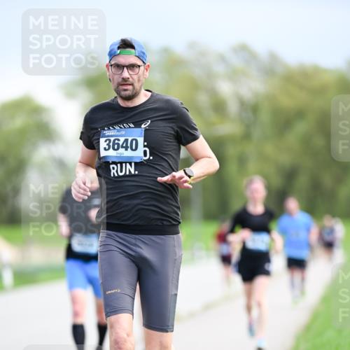 07.04.2024 - 43. Internationalen Wilhelmsburger Insellauf Dr. Thomas Lammeyer http://msf.ph/oto/6047261 07.04.2024 11:09:22 Laufen 3640 meine-sportfotos.de