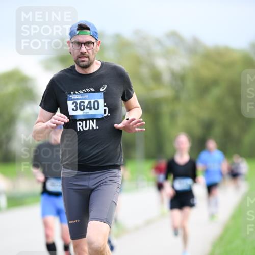 07.04.2024 - 43. Internationalen Wilhelmsburger Insellauf Dr. Thomas Lammeyer http://msf.ph/oto/6047263 07.04.2024 11:09:22 Laufen 3640 meine-sportfotos.de