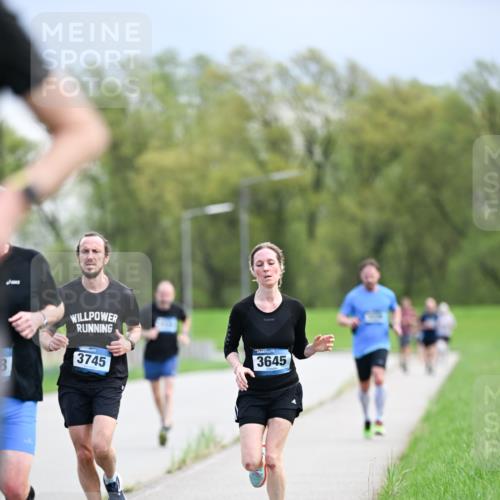 07.04.2024 - 43. Internationalen Wilhelmsburger Insellauf Dr. Thomas Lammeyer http://msf.ph/oto/6047274 07.04.2024 11:09:23 Laufen 3745, 3645 meine-sportfotos.de