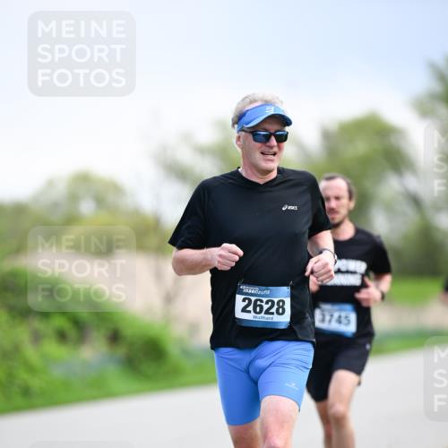 07.04.2024 - 43. Internationalen Wilhelmsburger Insellauf Dr. Thomas Lammeyer http://msf.ph/oto/6047294 07.04.2024 11:09:25 Laufen 43, 2628, 3745 meine-sportfotos.de