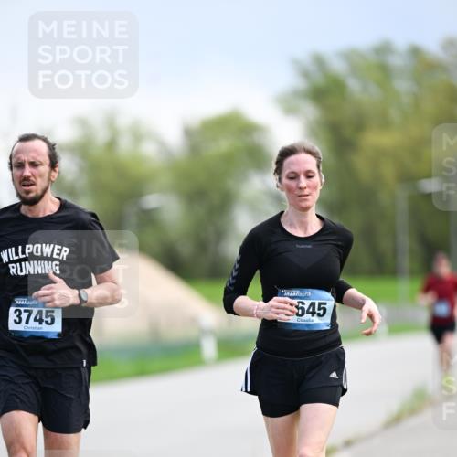 07.04.2024 - 43. Internationalen Wilhelmsburger Insellauf Dr. Thomas Lammeyer http://msf.ph/oto/6047309 07.04.2024 11:09:26 Laufen 3745, 645 meine-sportfotos.de