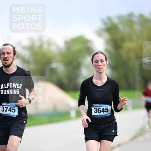 07.04.2024 - 43. Internationalen Wilhelmsburger Insellauf Dr. Thomas Lammeyer http://msf.ph/oto/6047311 07.04.2024 11:09:26 Laufen 3745, 3645 meine-sportfotos.de