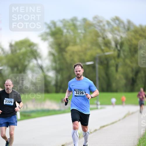 07.04.2024 - 43. Internationalen Wilhelmsburger Insellauf Dr. Thomas Lammeyer http://msf.ph/oto/6047331 07.04.2024 11:09:29 Laufen 2326, 3226 meine-sportfotos.de