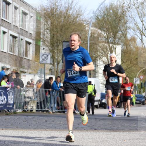 07.04.2024 - 43. Internationalen Wilhelmsburger Insellauf Strokosch-Dieckow http://msf.ph/oto/6047338 07.04.2024 11:20:44 Ziel 2406, 3243, 3661, 3950, 4049, 4339, 4357, 4359 meine-sportfotos.de