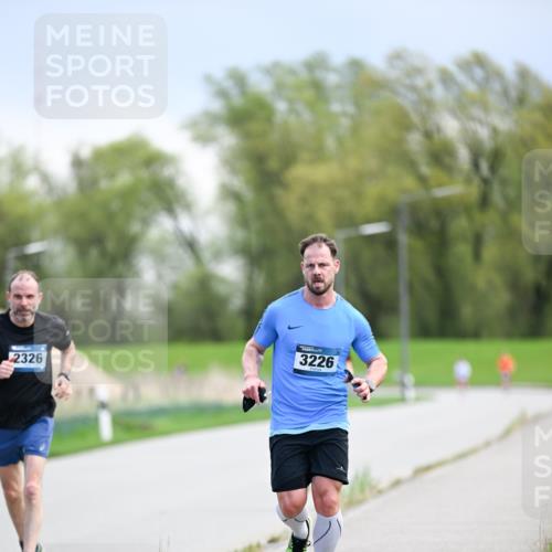 07.04.2024 - 43. Internationalen Wilhelmsburger Insellauf Dr. Thomas Lammeyer http://msf.ph/oto/6047339 07.04.2024 11:09:29 Laufen 2326, 3226 meine-sportfotos.de
