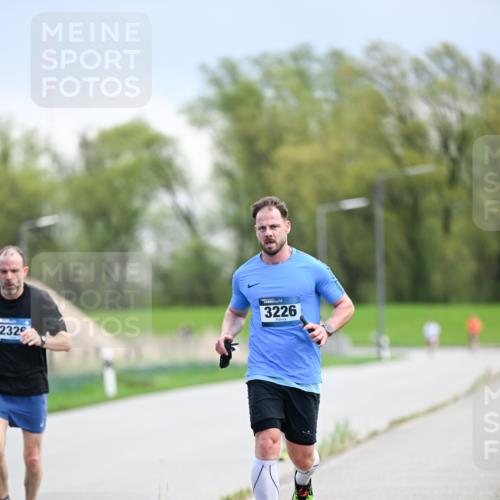 07.04.2024 - 43. Internationalen Wilhelmsburger Insellauf Dr. Thomas Lammeyer http://msf.ph/oto/6047344 07.04.2024 11:09:29 Laufen 232, 3226 meine-sportfotos.de