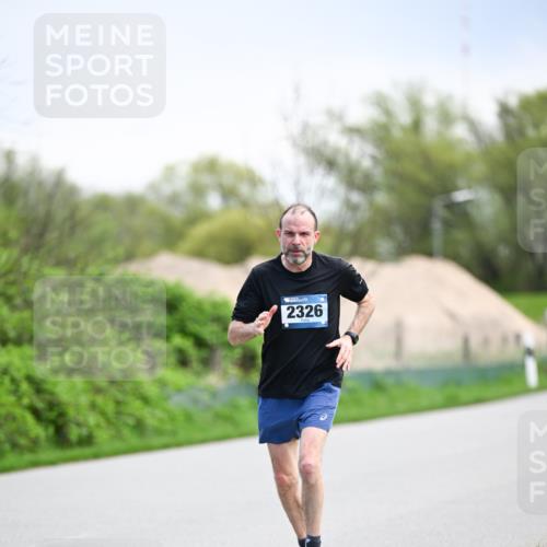 07.04.2024 - 43. Internationalen Wilhelmsburger Insellauf Dr. Thomas Lammeyer http://msf.ph/oto/6047354 07.04.2024 11:09:31 Laufen 2326 meine-sportfotos.de