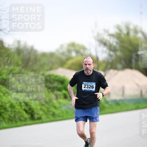07.04.2024 - 43. Internationalen Wilhelmsburger Insellauf Dr. Thomas Lammeyer http://msf.ph/oto/6047360 07.04.2024 11:09:31 Laufen 2326 meine-sportfotos.de