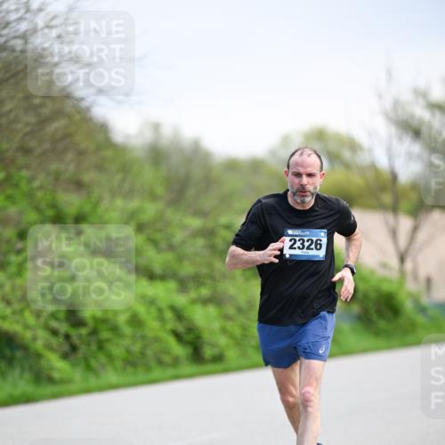 07.04.2024 - 43. Internationalen Wilhelmsburger Insellauf Dr. Thomas Lammeyer http://msf.ph/oto/6047368 07.04.2024 11:09:31 Laufen 2326 meine-sportfotos.de