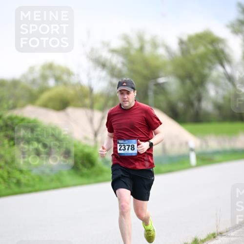 07.04.2024 - 43. Internationalen Wilhelmsburger Insellauf Dr. Thomas Lammeyer http://msf.ph/oto/6047380 07.04.2024 11:09:35 Laufen 2378 meine-sportfotos.de