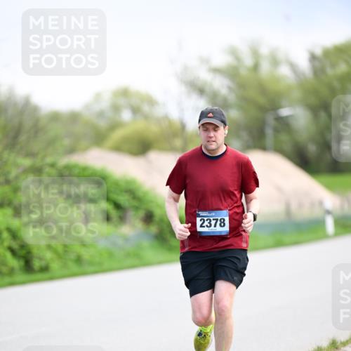 07.04.2024 - 43. Internationalen Wilhelmsburger Insellauf Dr. Thomas Lammeyer http://msf.ph/oto/6047386 07.04.2024 11:09:35 Laufen 2378 meine-sportfotos.de