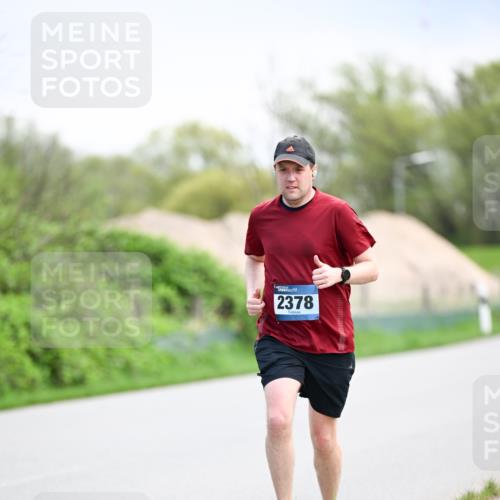 07.04.2024 - 43. Internationalen Wilhelmsburger Insellauf Dr. Thomas Lammeyer http://msf.ph/oto/6047388 07.04.2024 11:09:35 Laufen 2378 meine-sportfotos.de