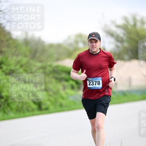 07.04.2024 - 43. Internationalen Wilhelmsburger Insellauf Dr. Thomas Lammeyer http://msf.ph/oto/6047396 07.04.2024 11:09:36 Laufen 2378 meine-sportfotos.de