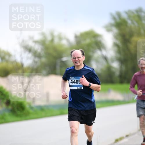 07.04.2024 - 43. Internationalen Wilhelmsburger Insellauf Dr. Thomas Lammeyer http://msf.ph/oto/6047412 07.04.2024 11:09:46 Laufen 4405, 4405 meine-sportfotos.de