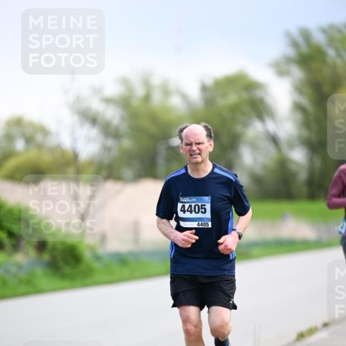 07.04.2024 - 43. Internationalen Wilhelmsburger Insellauf Dr. Thomas Lammeyer http://msf.ph/oto/6047414 07.04.2024 11:09:46 Laufen 4405, 4405 meine-sportfotos.de