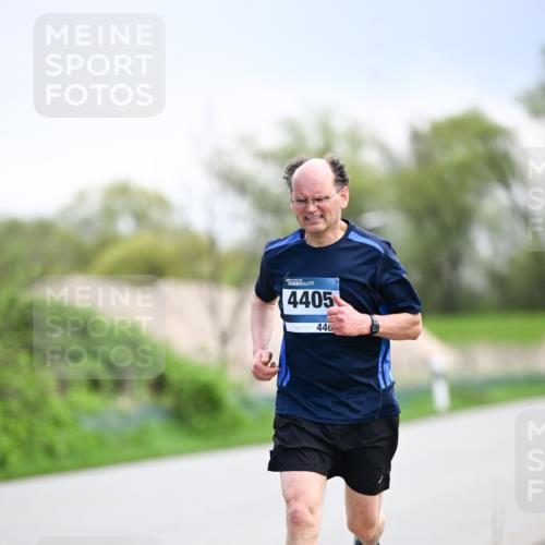 07.04.2024 - 43. Internationalen Wilhelmsburger Insellauf Dr. Thomas Lammeyer http://msf.ph/oto/6047423 07.04.2024 11:09:47 Laufen 4405, 446 meine-sportfotos.de