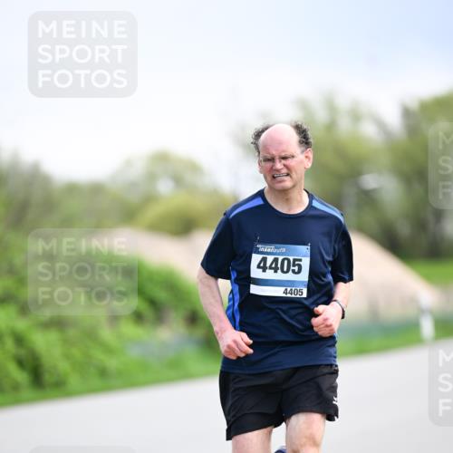 07.04.2024 - 43. Internationalen Wilhelmsburger Insellauf Dr. Thomas Lammeyer http://msf.ph/oto/6047430 07.04.2024 11:09:47 Laufen 4405, 4405 meine-sportfotos.de