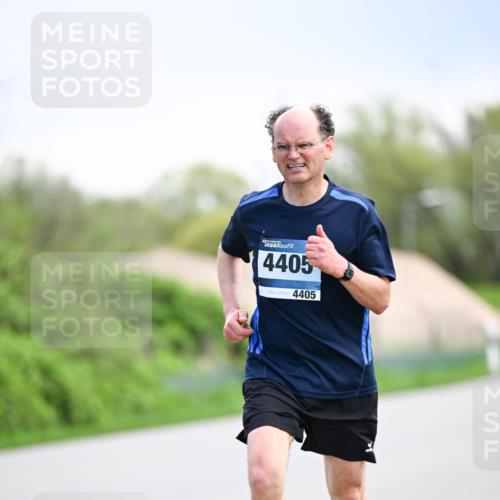 07.04.2024 - 43. Internationalen Wilhelmsburger Insellauf Dr. Thomas Lammeyer http://msf.ph/oto/6047432 07.04.2024 11:09:47 Laufen 4405, 4405 meine-sportfotos.de