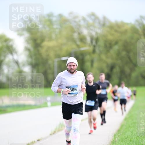 07.04.2024 - 43. Internationalen Wilhelmsburger Insellauf Dr. Thomas Lammeyer http://msf.ph/oto/6047435 07.04.2024 11:09:51 Laufen 506, 3506 meine-sportfotos.de
