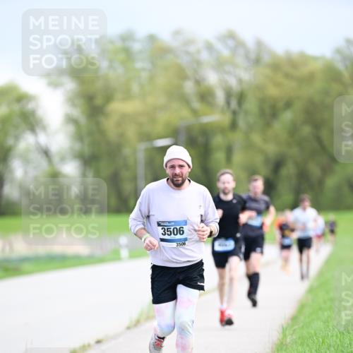 07.04.2024 - 43. Internationalen Wilhelmsburger Insellauf Dr. Thomas Lammeyer http://msf.ph/oto/6047437 07.04.2024 11:09:51 Laufen 3506, 3506 meine-sportfotos.de