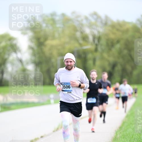 07.04.2024 - 43. Internationalen Wilhelmsburger Insellauf Dr. Thomas Lammeyer http://msf.ph/oto/6047439 07.04.2024 11:09:51 Laufen 3506, 3506 meine-sportfotos.de