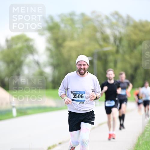 07.04.2024 - 43. Internationalen Wilhelmsburger Insellauf Dr. Thomas Lammeyer http://msf.ph/oto/6047448 07.04.2024 11:09:52 Laufen 3506, 3506 meine-sportfotos.de
