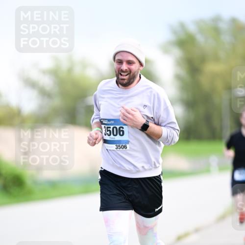 07.04.2024 - 43. Internationalen Wilhelmsburger Insellauf Dr. Thomas Lammeyer http://msf.ph/oto/6047477 07.04.2024 11:09:53 Laufen 3506, 3506 meine-sportfotos.de