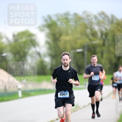 07.04.2024 - 43. Internationalen Wilhelmsburger Insellauf Dr. Thomas Lammeyer http://msf.ph/oto/6047483 07.04.2024 11:09:55 Laufen 1600, 4007 meine-sportfotos.de