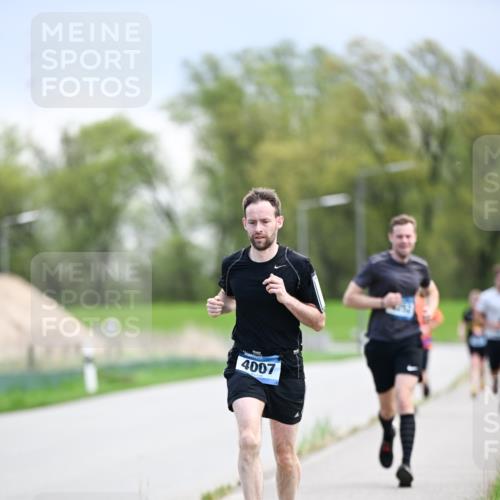 07.04.2024 - 43. Internationalen Wilhelmsburger Insellauf Dr. Thomas Lammeyer http://msf.ph/oto/6047485 07.04.2024 11:09:55 Laufen 4007 meine-sportfotos.de