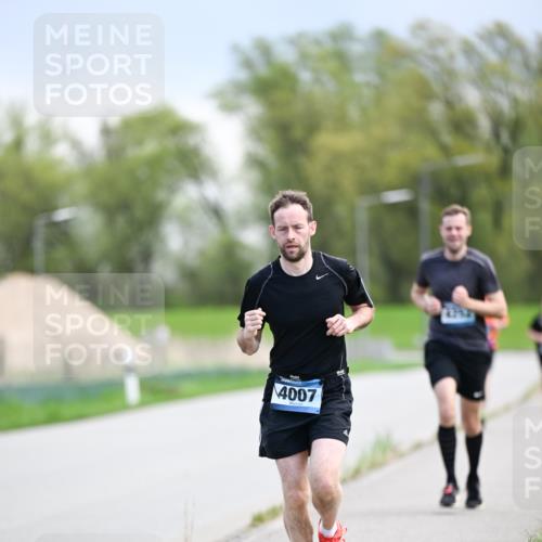 07.04.2024 - 43. Internationalen Wilhelmsburger Insellauf Dr. Thomas Lammeyer http://msf.ph/oto/6047490 07.04.2024 11:09:55 Laufen 4007 meine-sportfotos.de