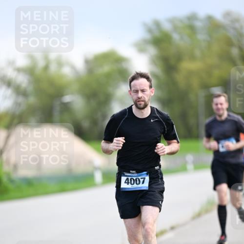 07.04.2024 - 43. Internationalen Wilhelmsburger Insellauf Dr. Thomas Lammeyer http://msf.ph/oto/6047506 07.04.2024 11:09:56 Laufen 4007 meine-sportfotos.de